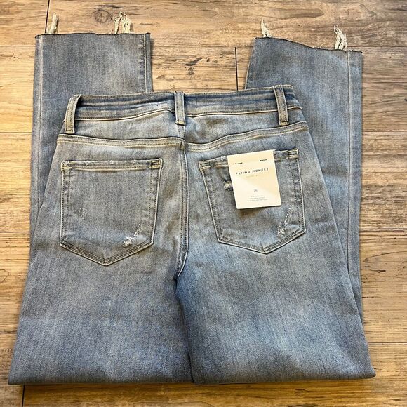 Flying Monkey Jeans Women's 26 Distressed Cutoff NWT Light Wash Denim - Picture 2 of 9